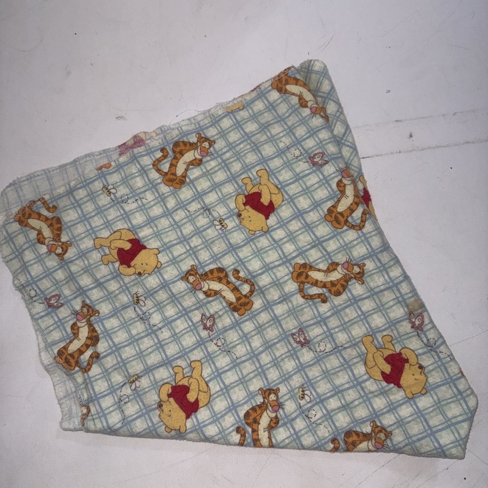 Vintage 90's Y2K Disney Winnie Pooh Tigger Cream Print Baby Receiving Blanket